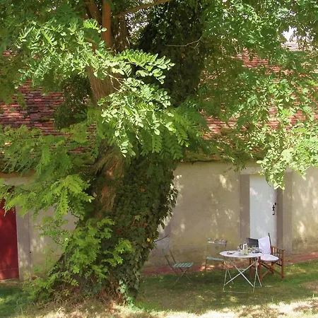Holiday home Ch Teau In Auvergne With River And Terrace